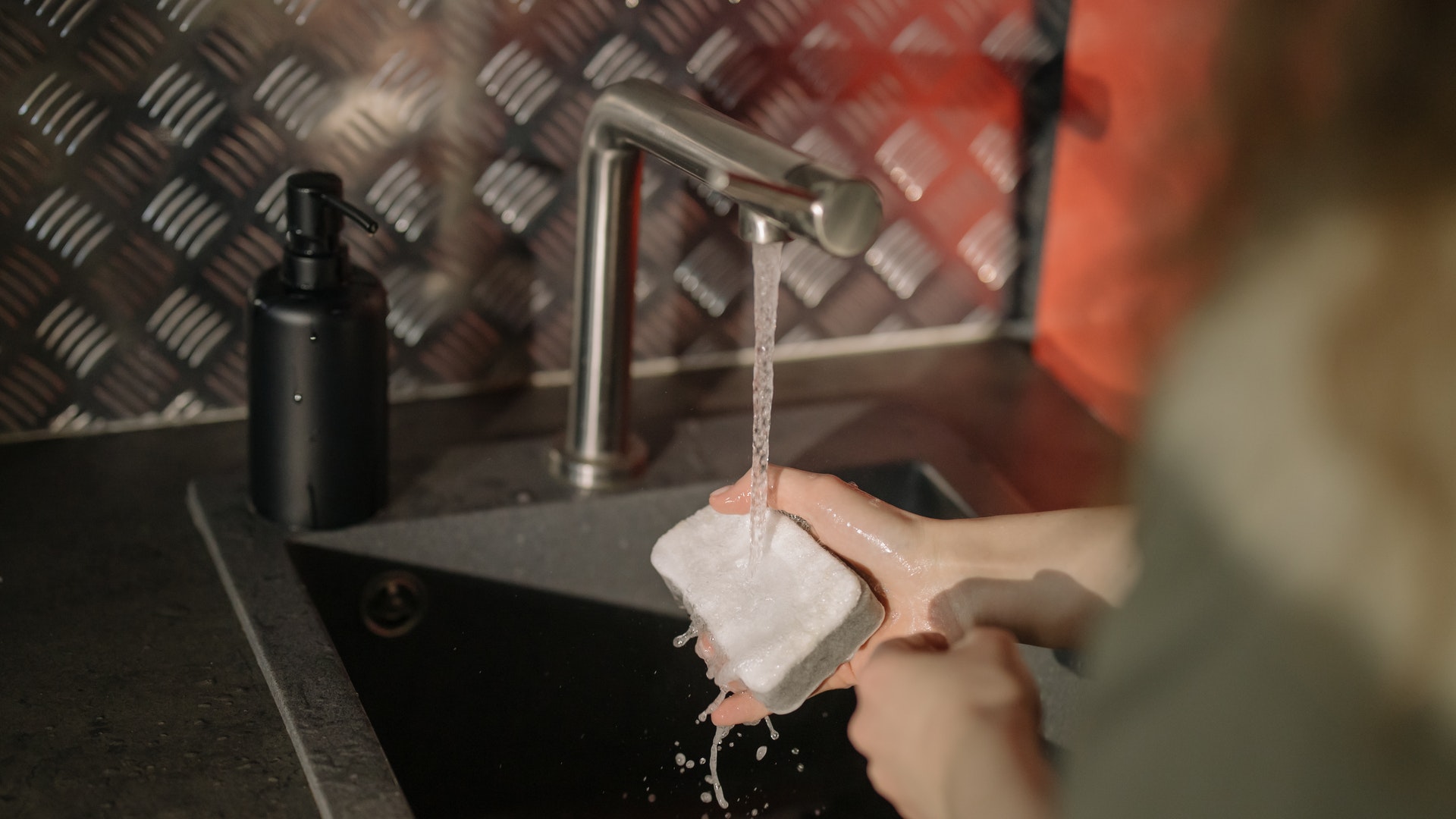 Kitchen cleaning